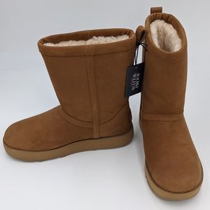 UGG Women's classic short 2 waterproof boots!